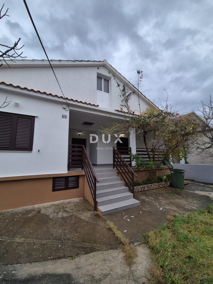 ZADAR, SELINE - PRILOŽNOST! Hiša v 1. vrsti do morja