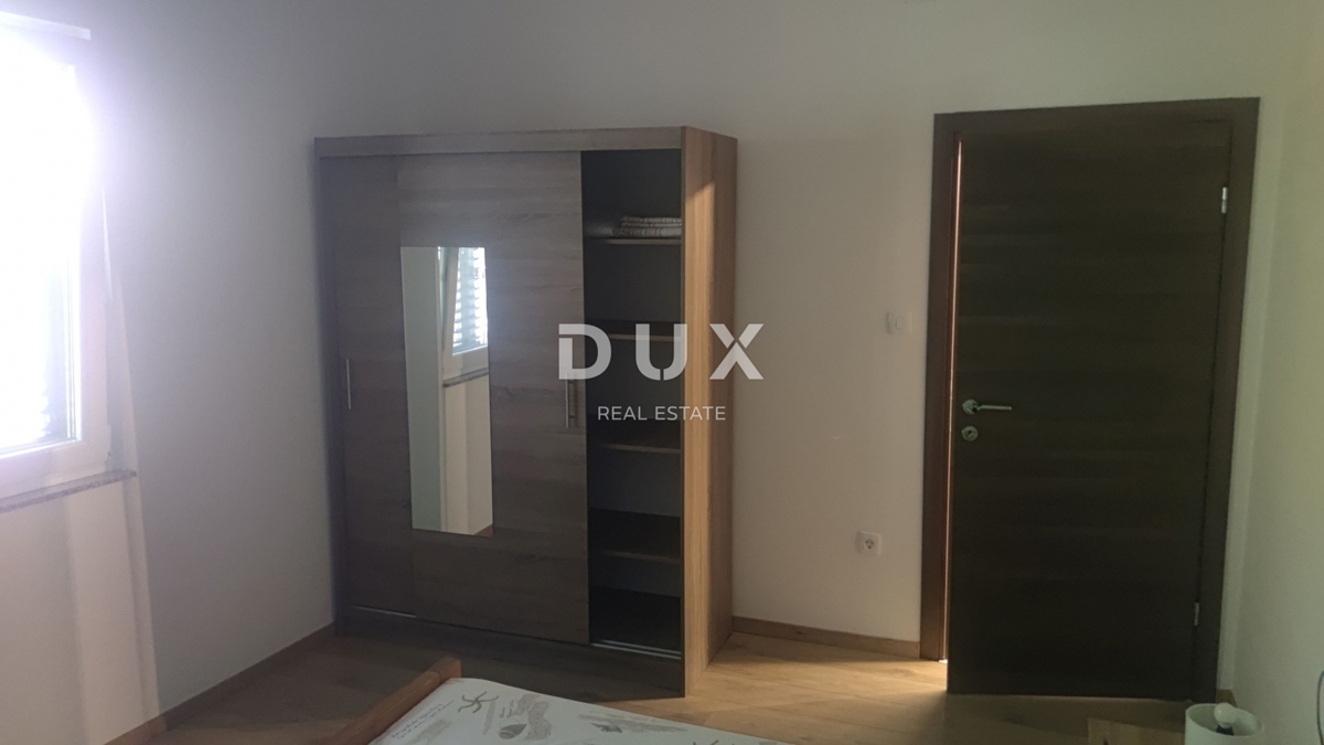 ZADAR, SELINE - PRILOŽNOST! Hiša v 1. vrsti do morja