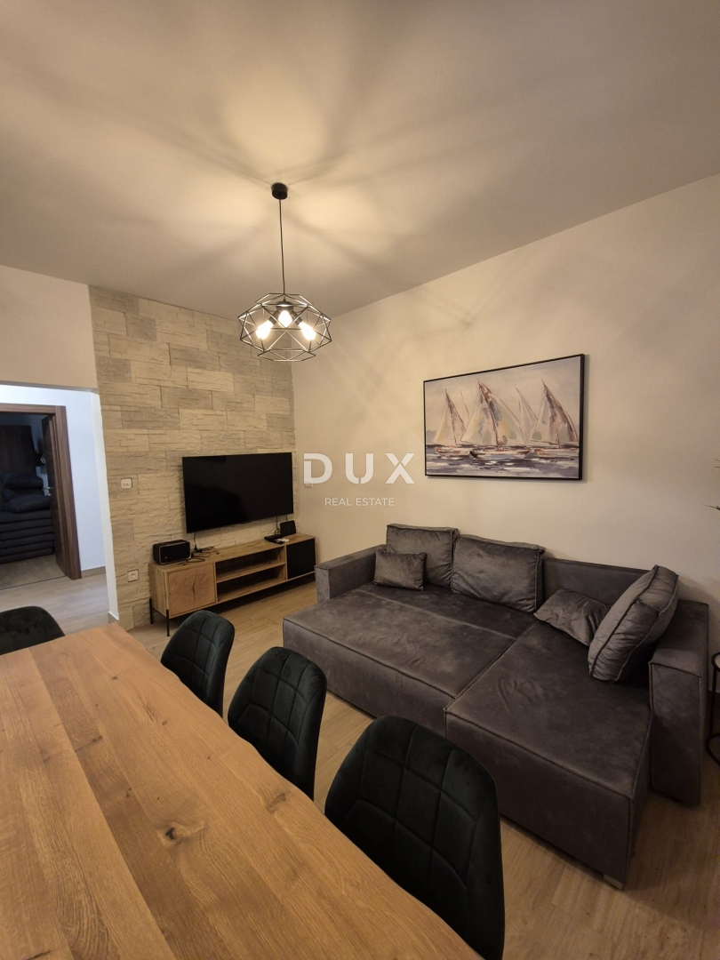 ZADAR, SELINE - PRILOŽNOST! Hiša v 1. vrsti do morja