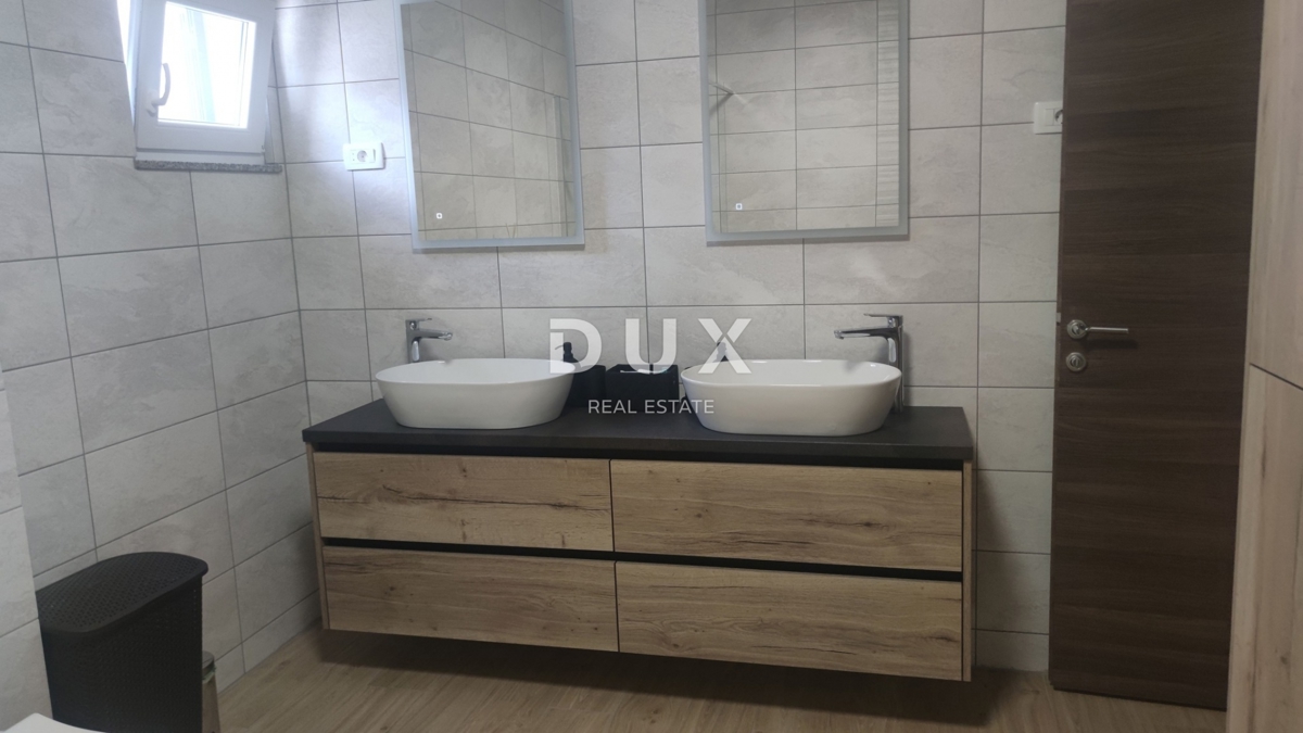 ZADAR, SELINE - PRILOŽNOST! Hiša v 1. vrsti do morja