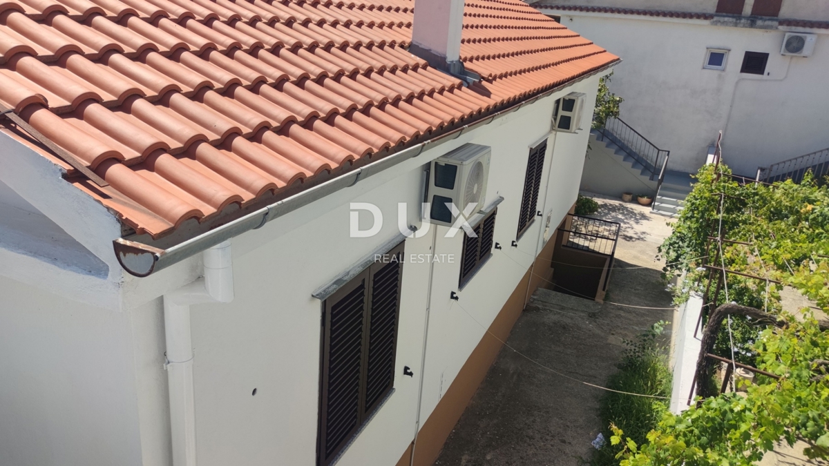 ZADAR, SELINE - PRILOŽNOST! Hiša v 1. vrsti do morja