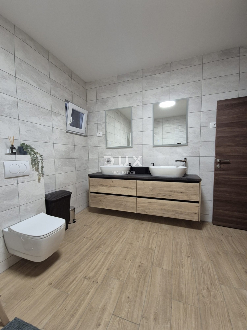 ZADAR, SELINE - PRILOŽNOST! Hiša v 1. vrsti do morja