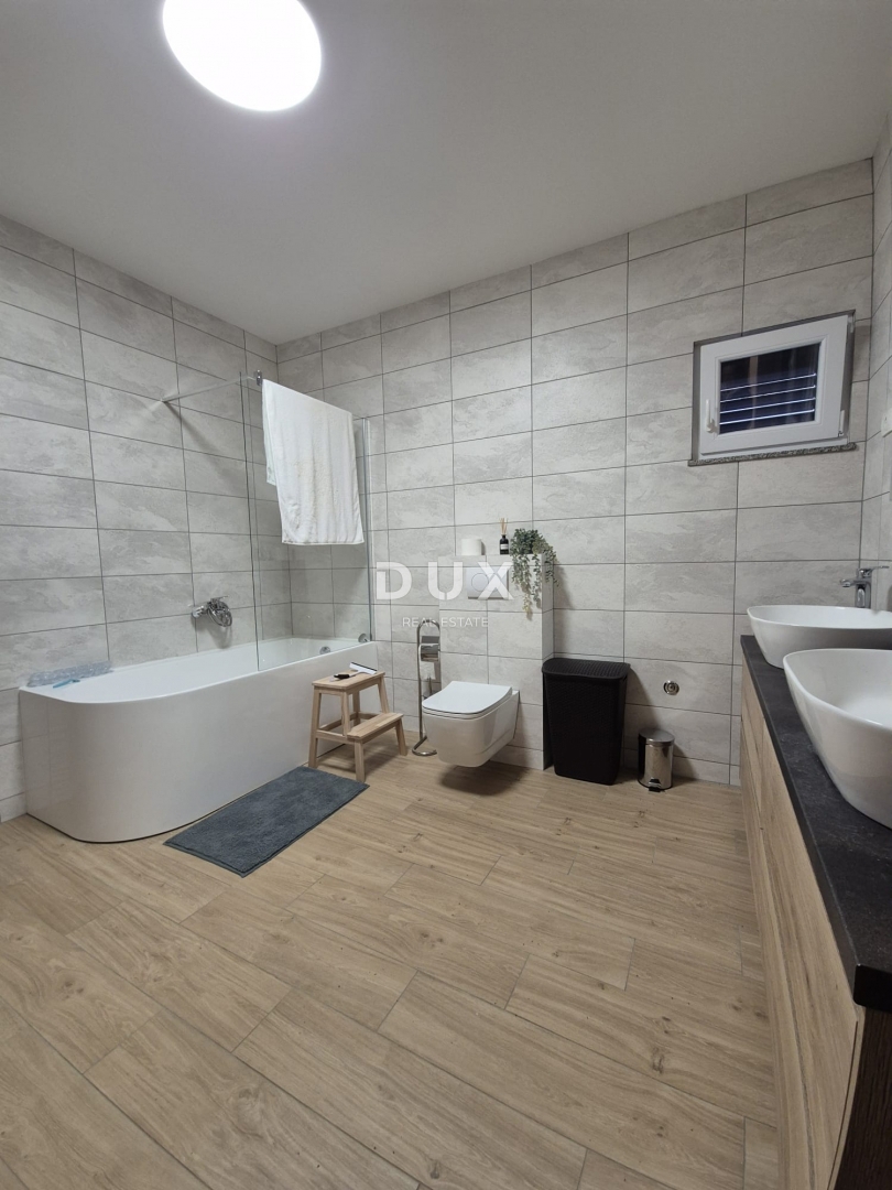 ZADAR, SELINE - PRILOŽNOST! Hiša v 1. vrsti do morja