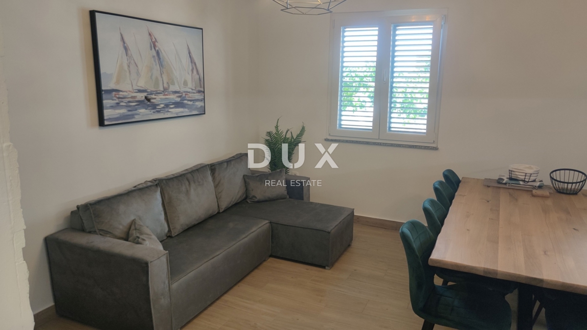 ZADAR, SELINE - PRILOŽNOST! Hiša v 1. vrsti do morja