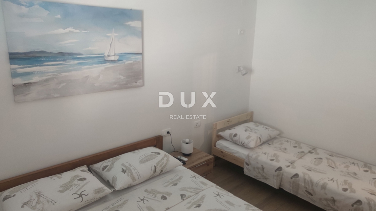 ZADAR, SELINE - PRILOŽNOST! Hiša v 1. vrsti do morja