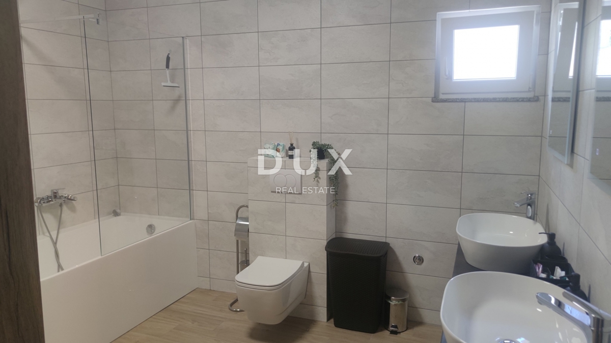 ZADAR, SELINE - PRILOŽNOST! Hiša v 1. vrsti do morja