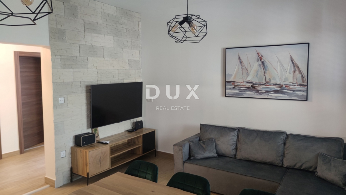 ZADAR, SELINE - PRILOŽNOST! Hiša v 1. vrsti do morja