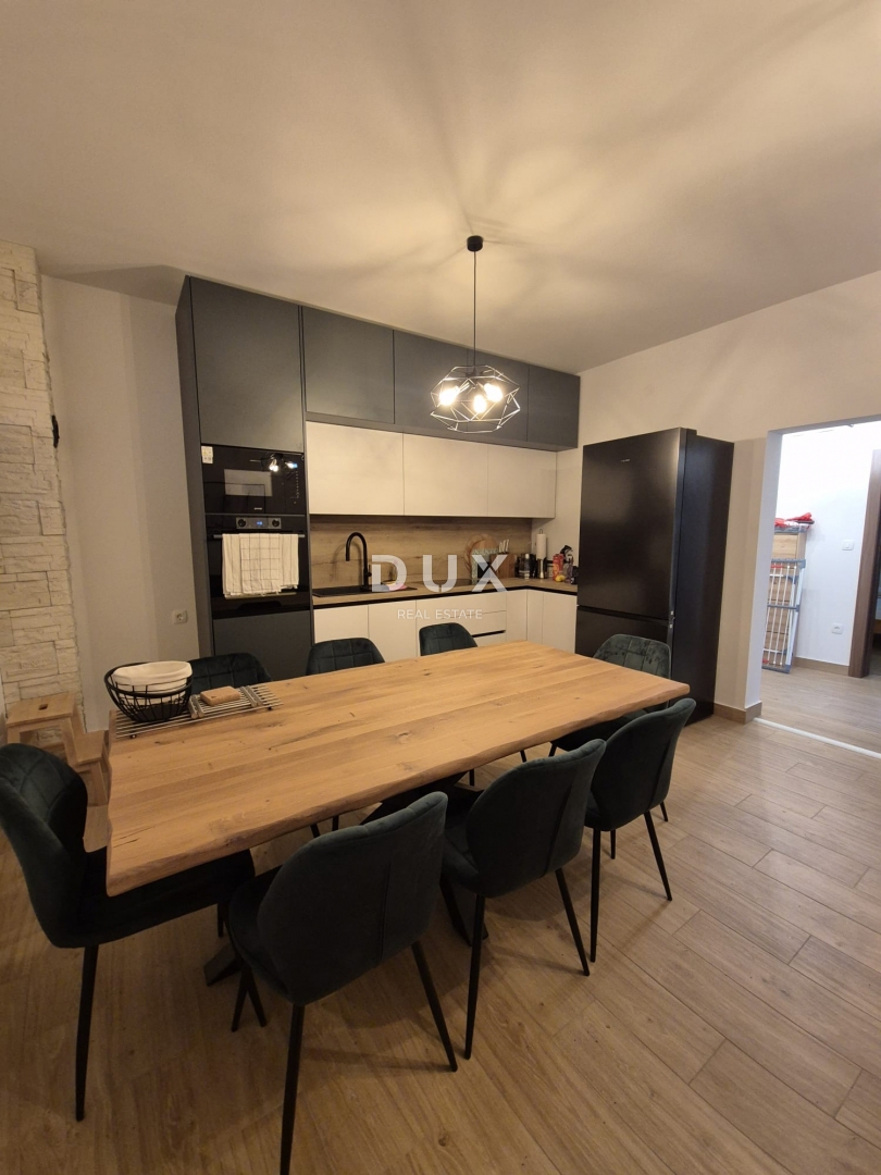 ZADAR, SELINE - PRILOŽNOST! Hiša v 1. vrsti do morja