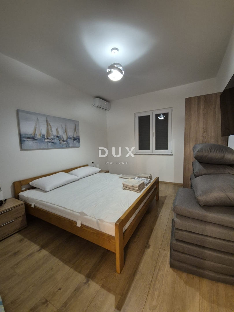 ZADAR, SELINE - PRILOŽNOST! Hiša v 1. vrsti do morja