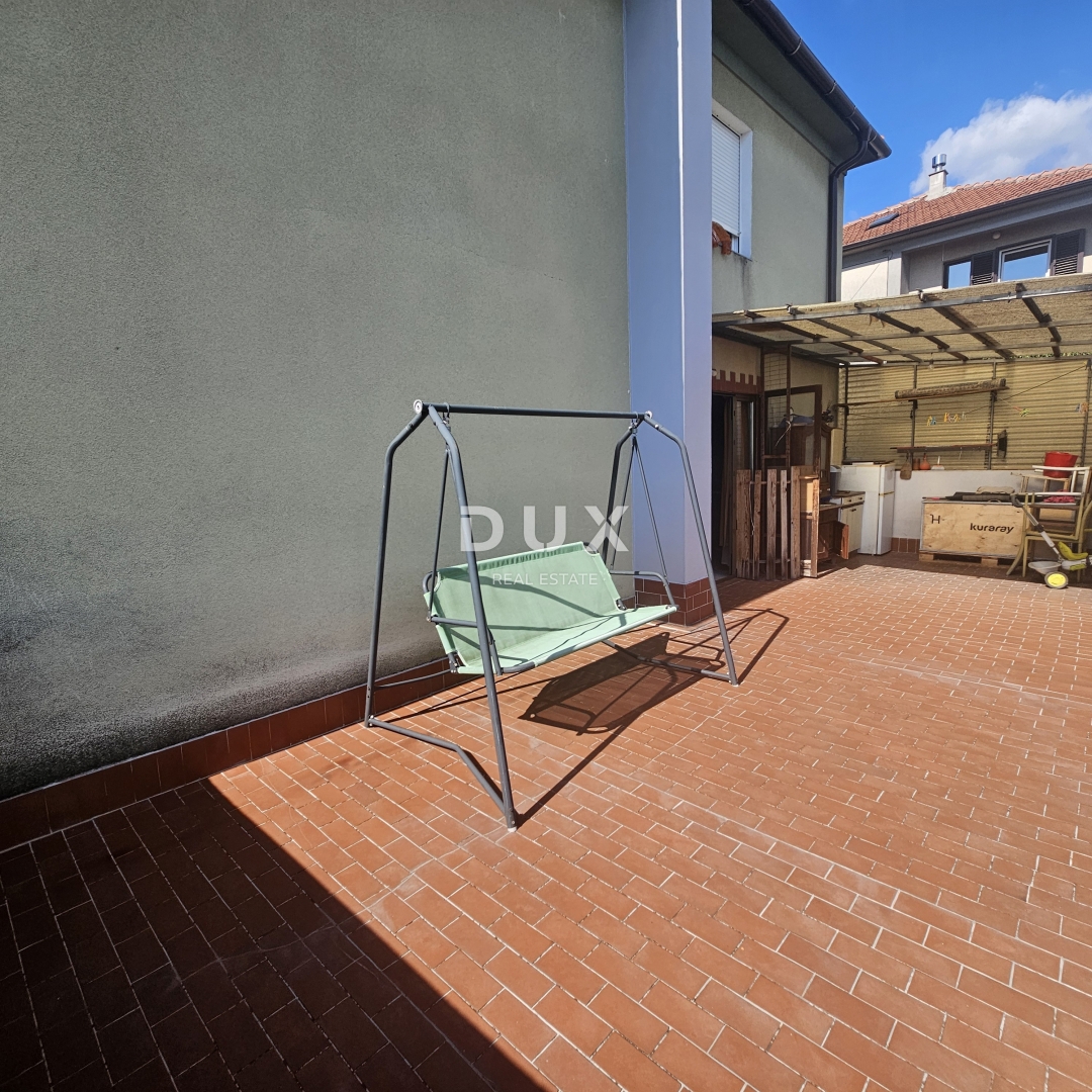 RIJEKA, ZAMET - 2-sobno stanovanje z dnevno sobo v zasebni hiši, terasa, pogled na morje, SAMO PRI NAS!