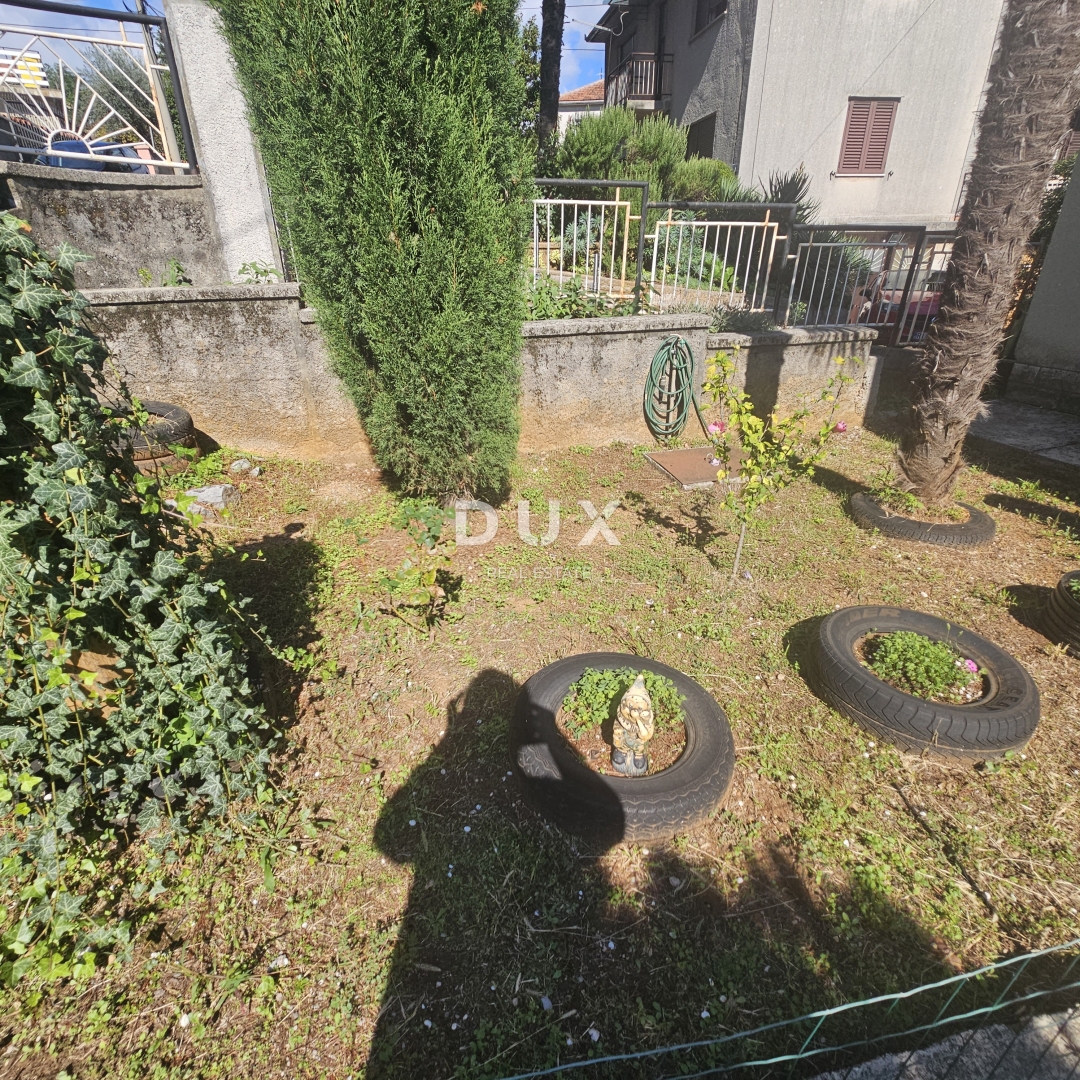 RIJEKA, ZAMET - 2-sobno stanovanje z dnevno sobo v zasebni hiši, terasa, pogled na morje, SAMO PRI NAS!