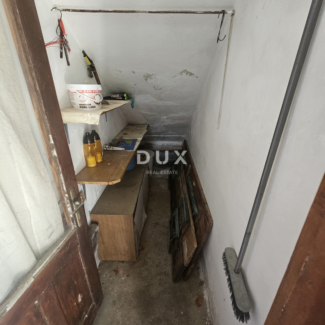 RIJEKA, ZAMET - 2-sobno stanovanje z dnevno sobo v zasebni hiši, terasa, pogled na morje, SAMO PRI NAS!