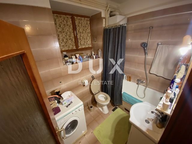 RIJEKA, TRSAT, CENTER - stanovanje 103 m2 v pritličju + GARAŽA 25 m2 + vrt v središču Trsata! PRILOŽNOST!