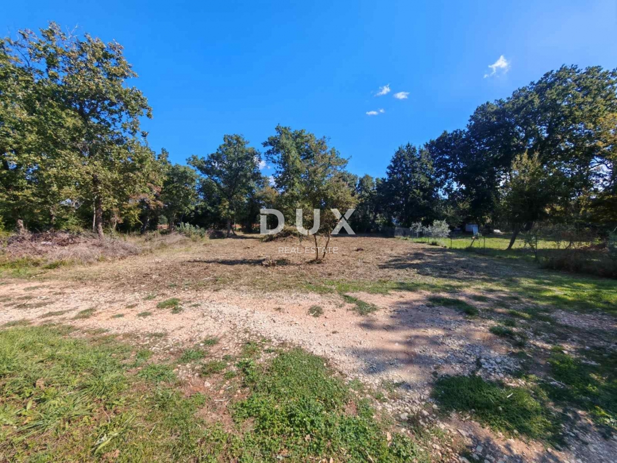 ISTRA, MUNTIĆ - Vikend parcela v bližini Pule