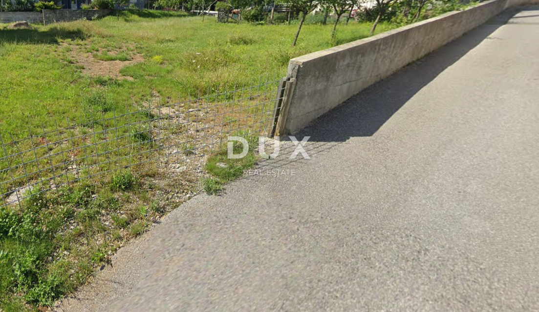 OPATIJA, PUŽI - gradbeno zemljišče 694 m2 za družinsko hišo / vilo! PRILOŽNOST!