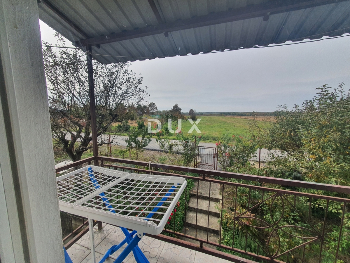 ZAGREB, SESVETE - Hiša z velikim vrtom - idealna za družino ali investicijo v več stanovanjskih enot