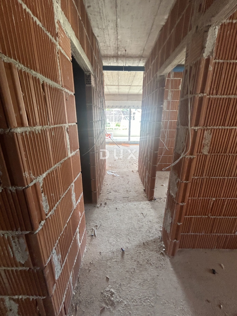 ŠIBENIK, SRIMA - Luksuzno stanovanje v novogradnji, 300 m od morja in plaže