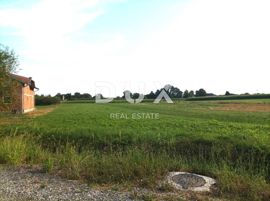Zemljišče Brezovica, 945m2