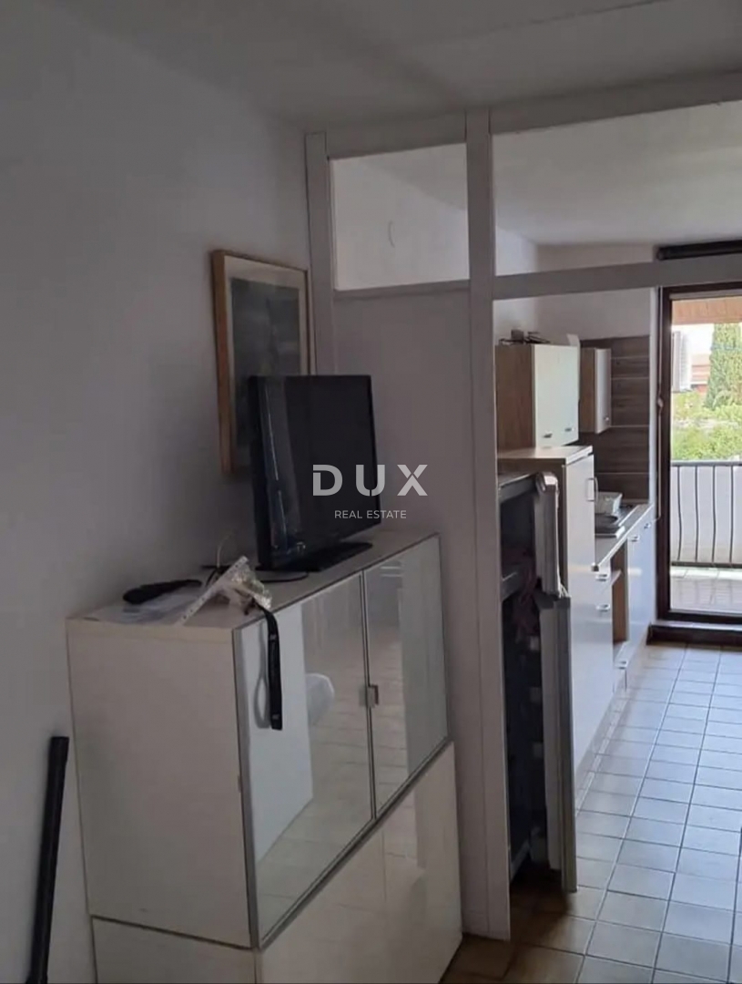 ISTRA, DUGA UVALA - Apartma s teraso in pogledom na morje