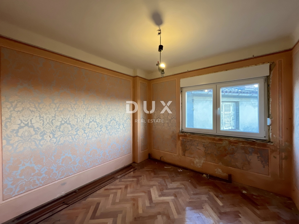 MATULJI - Hiša s potencialom!