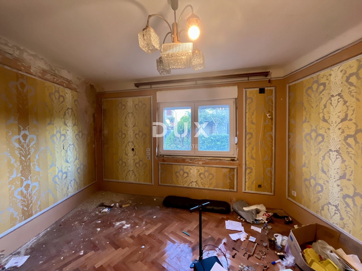 MATULJI - Hiša s potencialom!