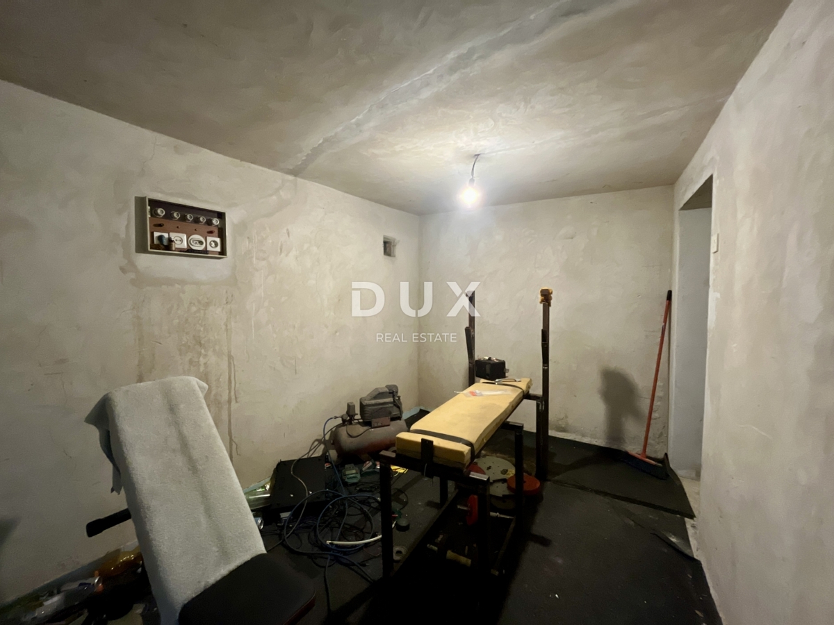 MATULJI - Hiša s potencialom!