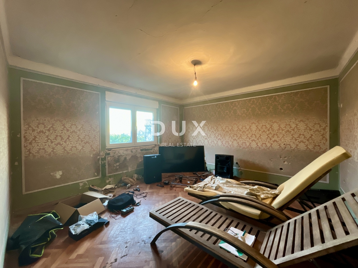 MATULJI - Hiša s potencialom!