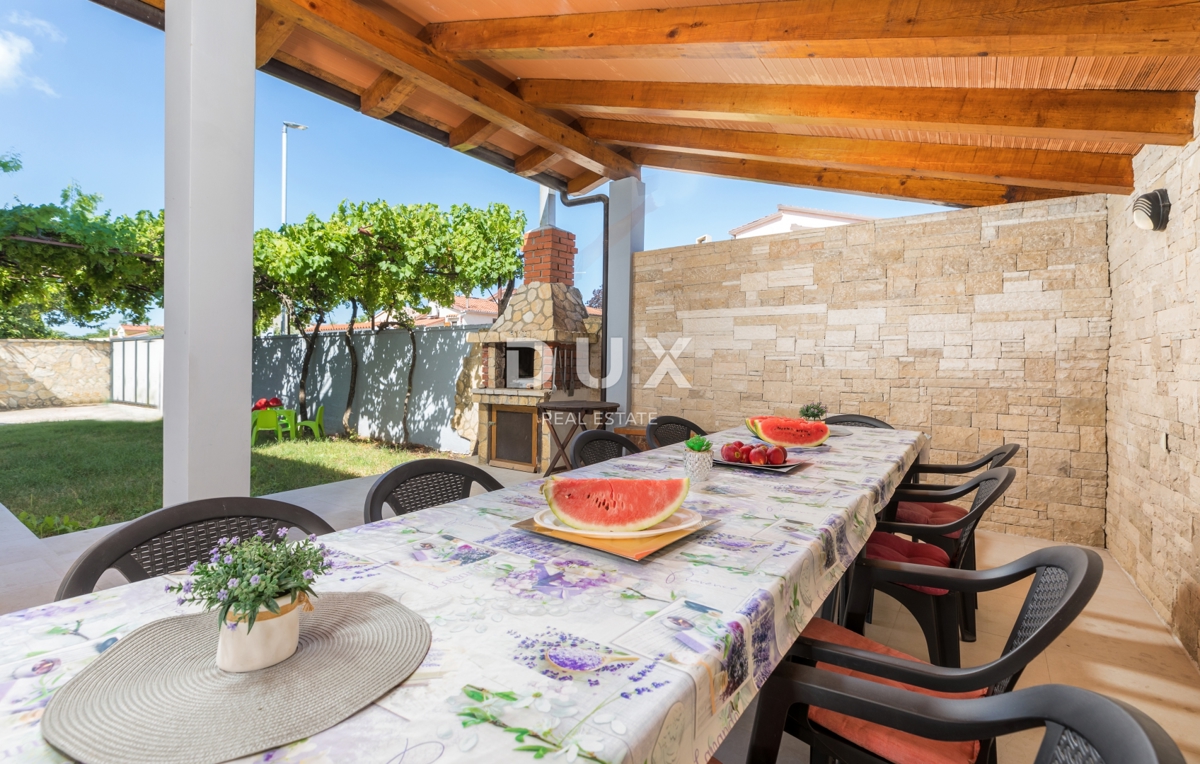 ISTRA, MEDULIN - Hiša s 3 stanovanjskimi enotami v bližini morja!