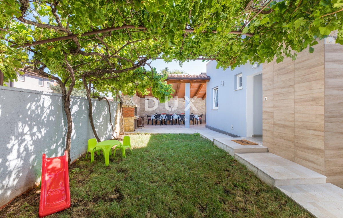 ISTRA, MEDULIN - Hiša s 3 stanovanjskimi enotami v bližini morja!