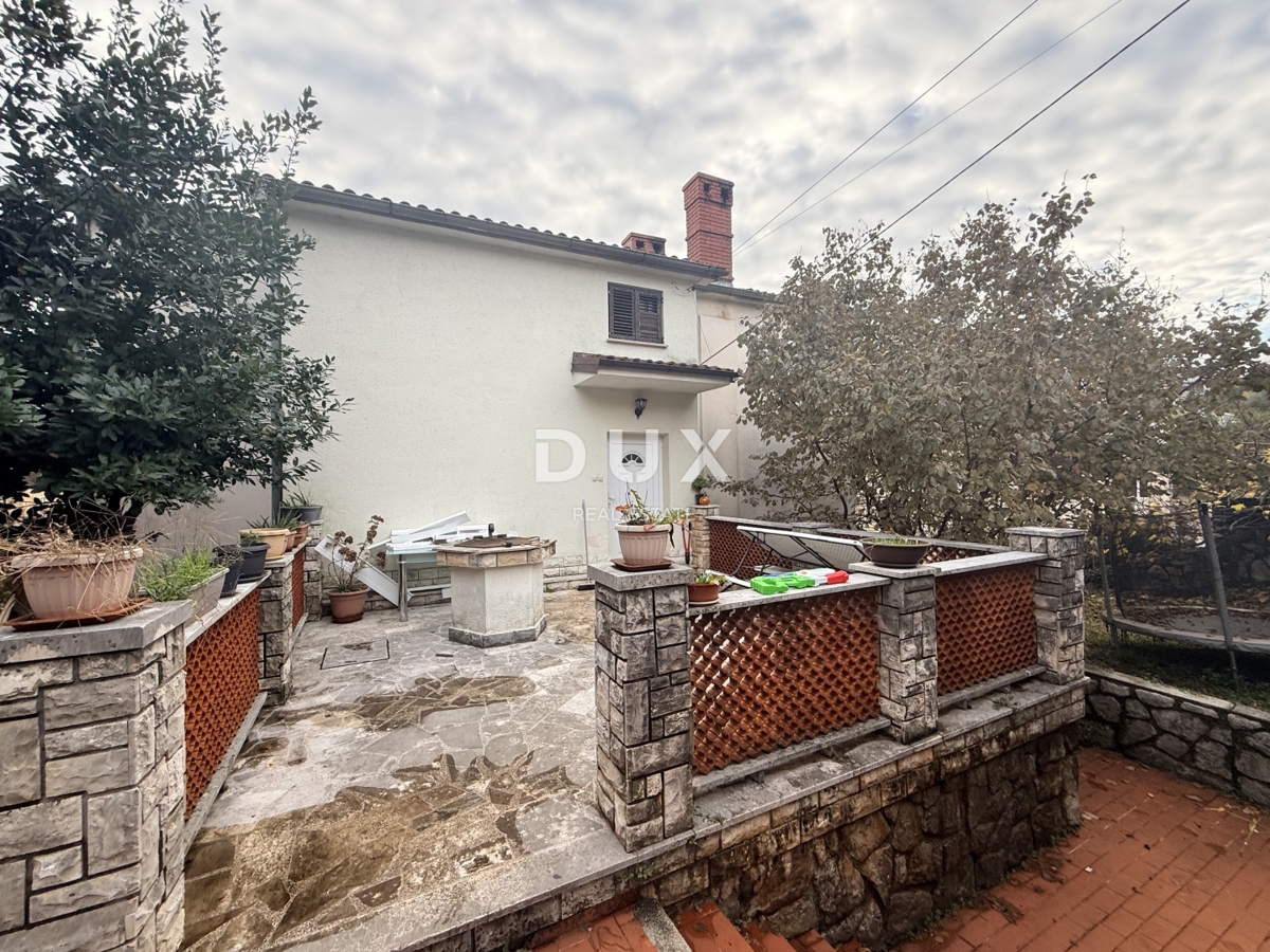 KASTAV, RUBEŠI - nedokončana etaža z veliko teraso in razgledom!