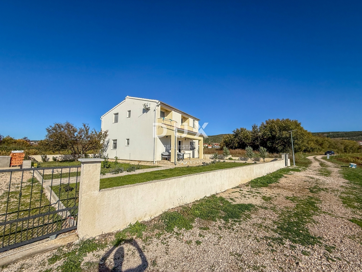 Hiša Posedarje, 96m2