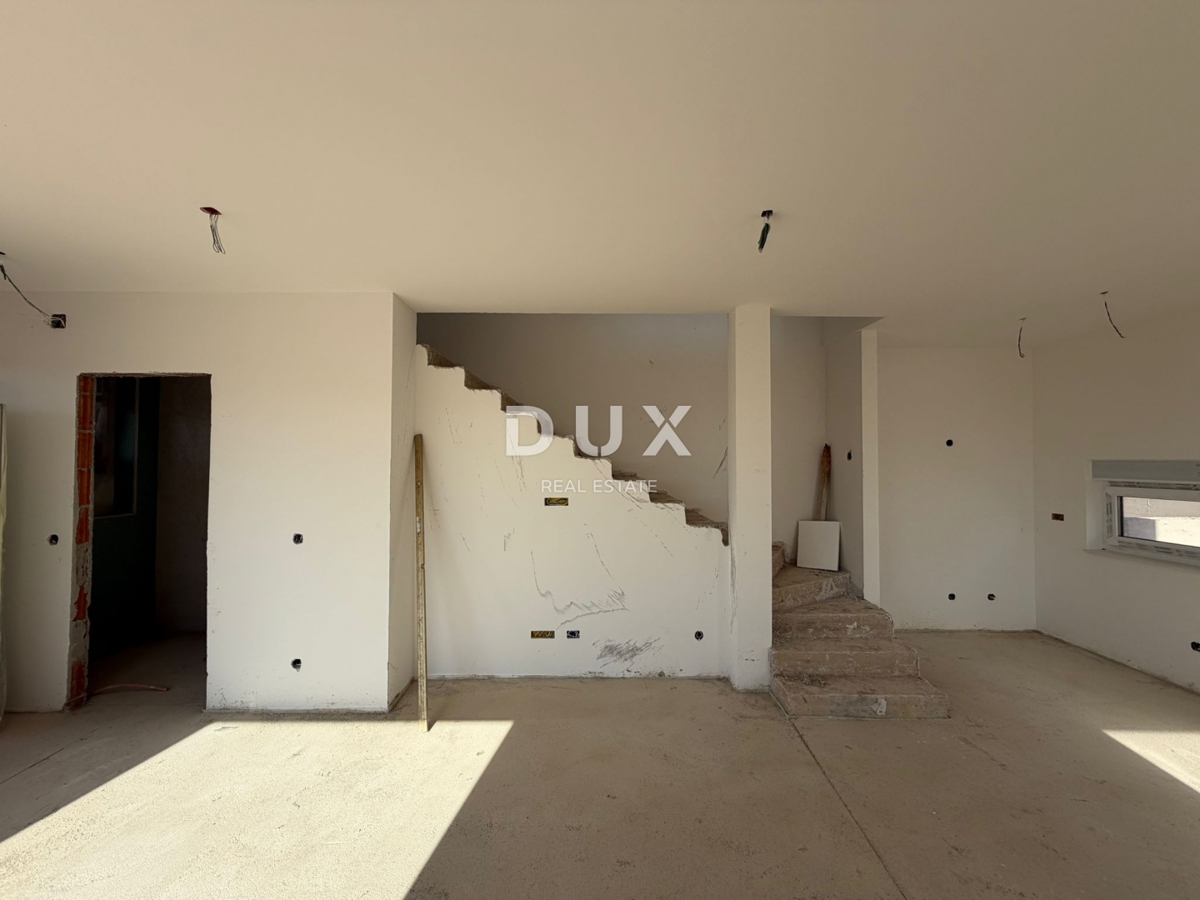 OTOK PAG, POVLJANA – Luksuzni penthouse s panoramskim razgledom v novogradnji