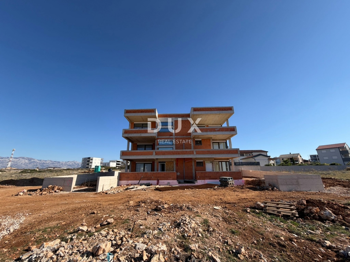 OTOK PAG, POVLJANA – Luksuzni penthouse s panoramskim razgledom v novogradnji