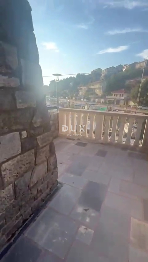 RIVIERA CRIKVENICA, JADRANOVO - hiša prva vrsta ob morju s čudovitim razgledom, edinstvena priložnost na trgu