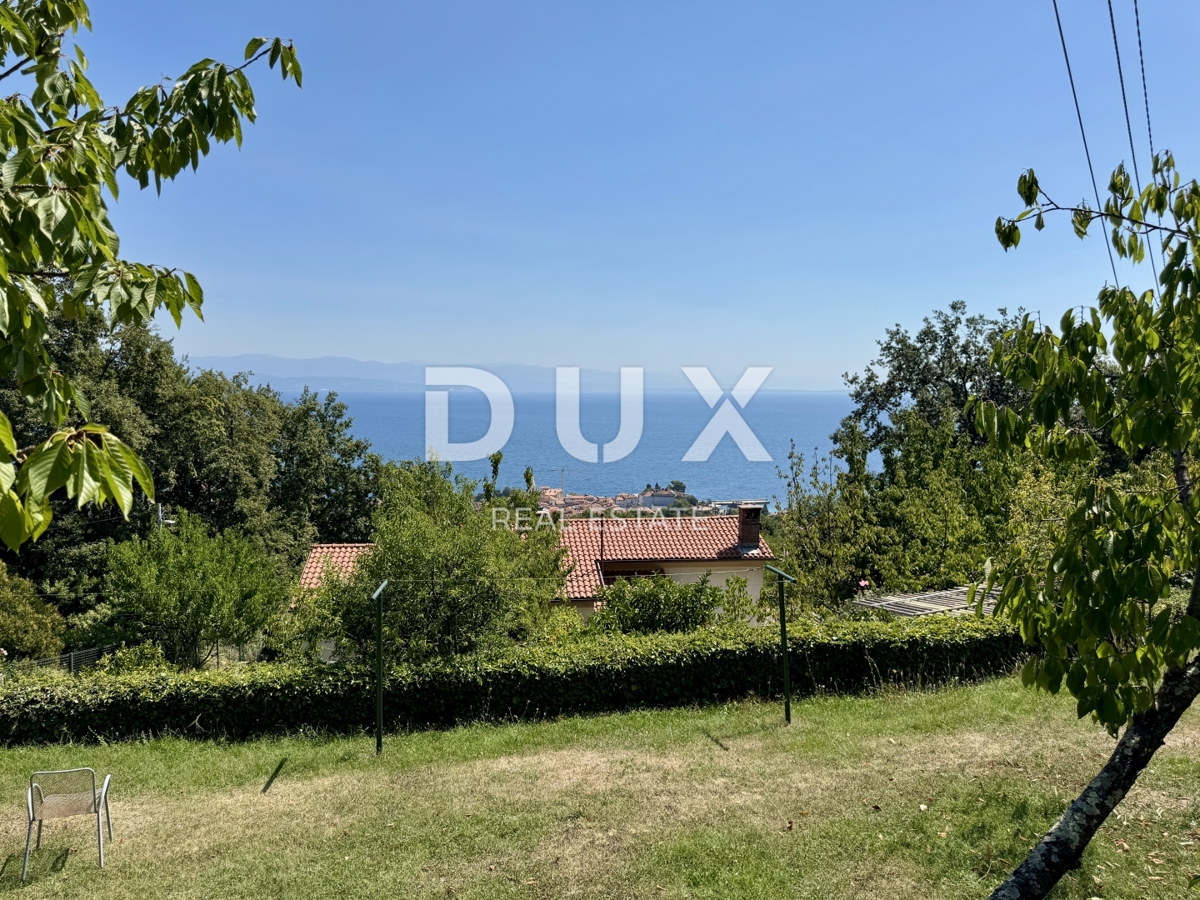 OPATIJA, LOVRAN - novo - čudovito gradbeno zemljišče za družinsko hišo ali vilo z bazenom s pogledom na morje