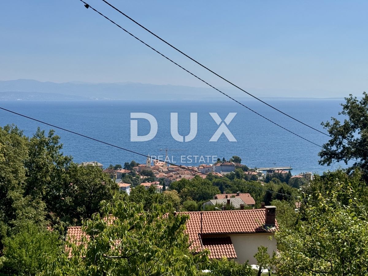 OPATIJA, LOVRAN - novo - čudovito gradbeno zemljišče za družinsko hišo ali vilo z bazenom s pogledom na morje
