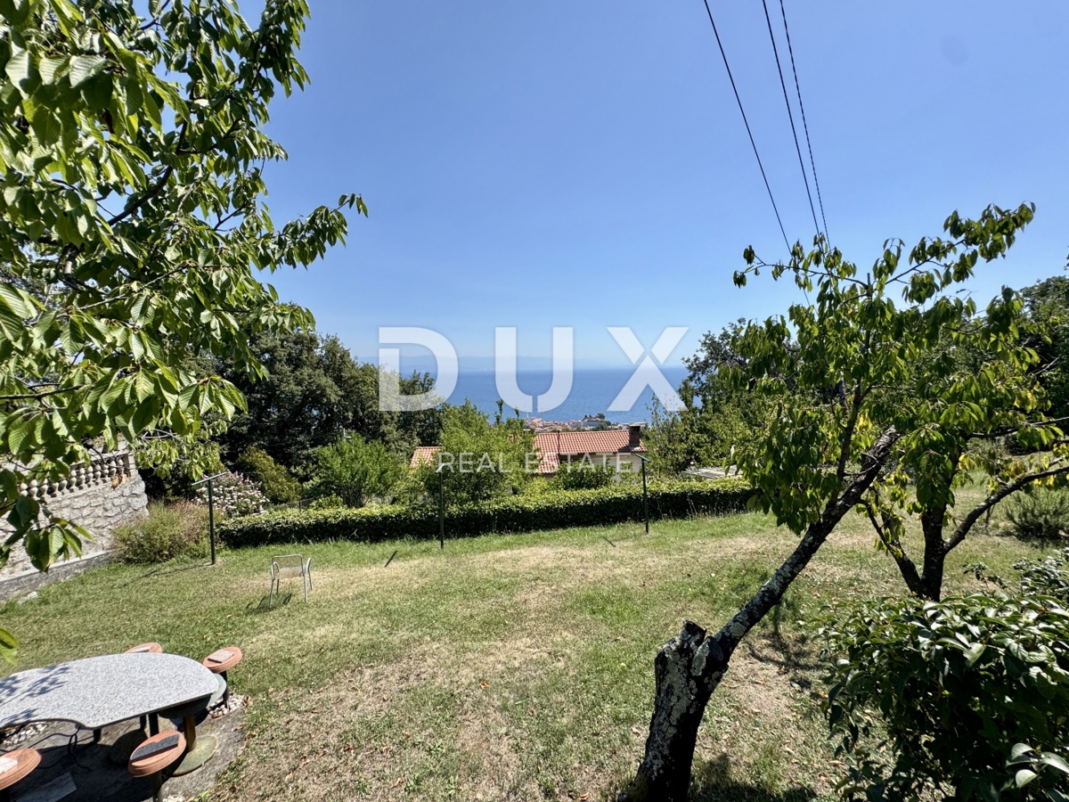 OPATIJA, LOVRAN - novo - čudovito gradbeno zemljišče za družinsko hišo ali vilo z bazenom s pogledom na morje