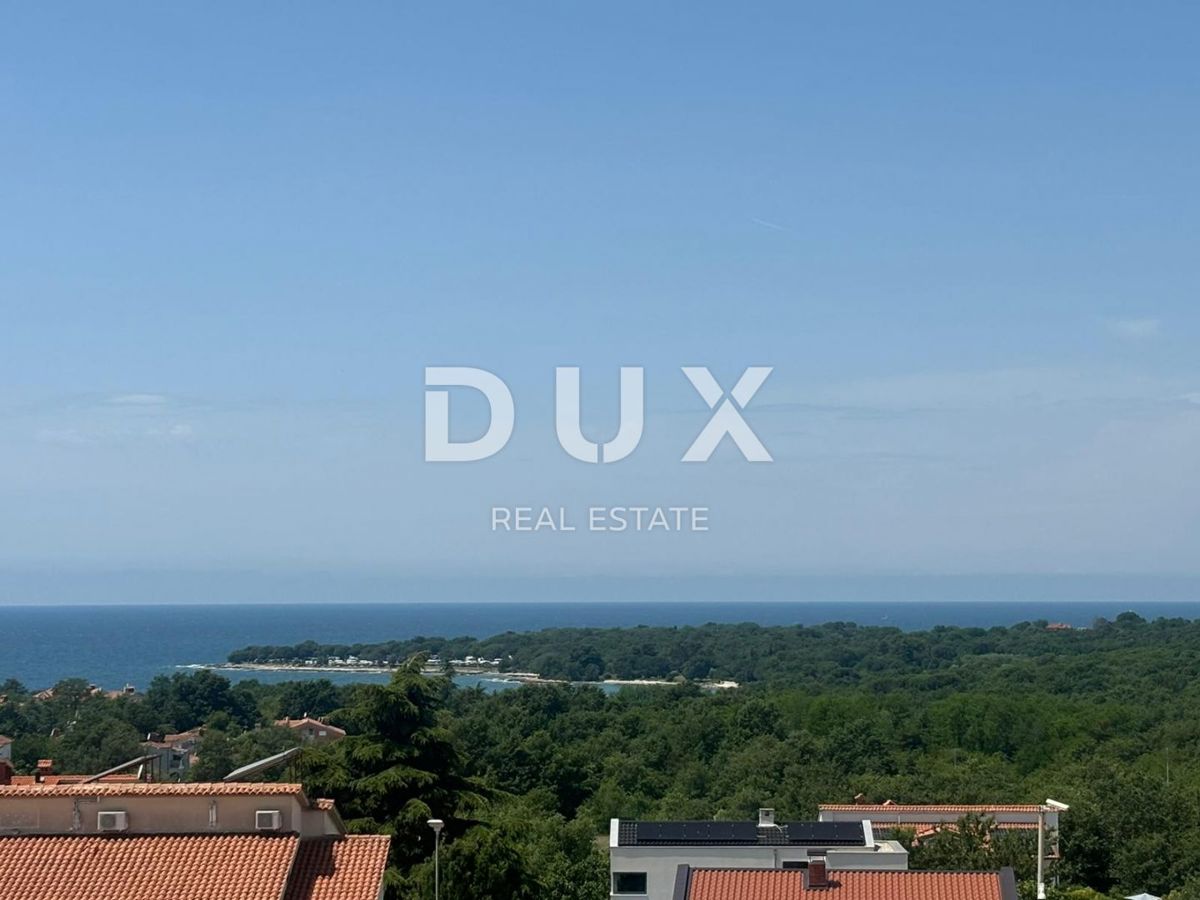 ISTRA, POREČ - Ekskluzivno penthouse s strešno teraso in odprtim pogledom na morje! ZNIŽANO!