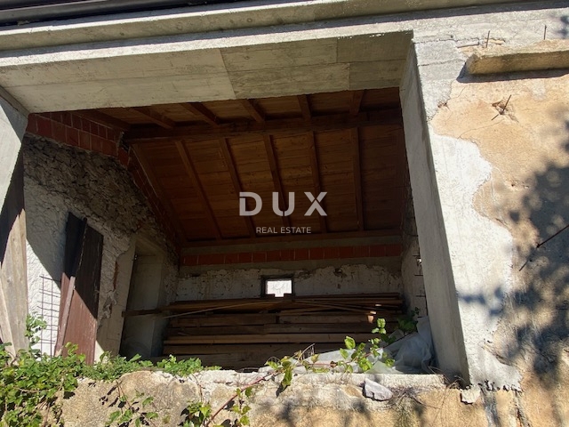 RIJEKA, VIŠKOVO - hiša in gospodarsko poslopje + dvorišče s pogledom na morje! PRILOŽNOST!