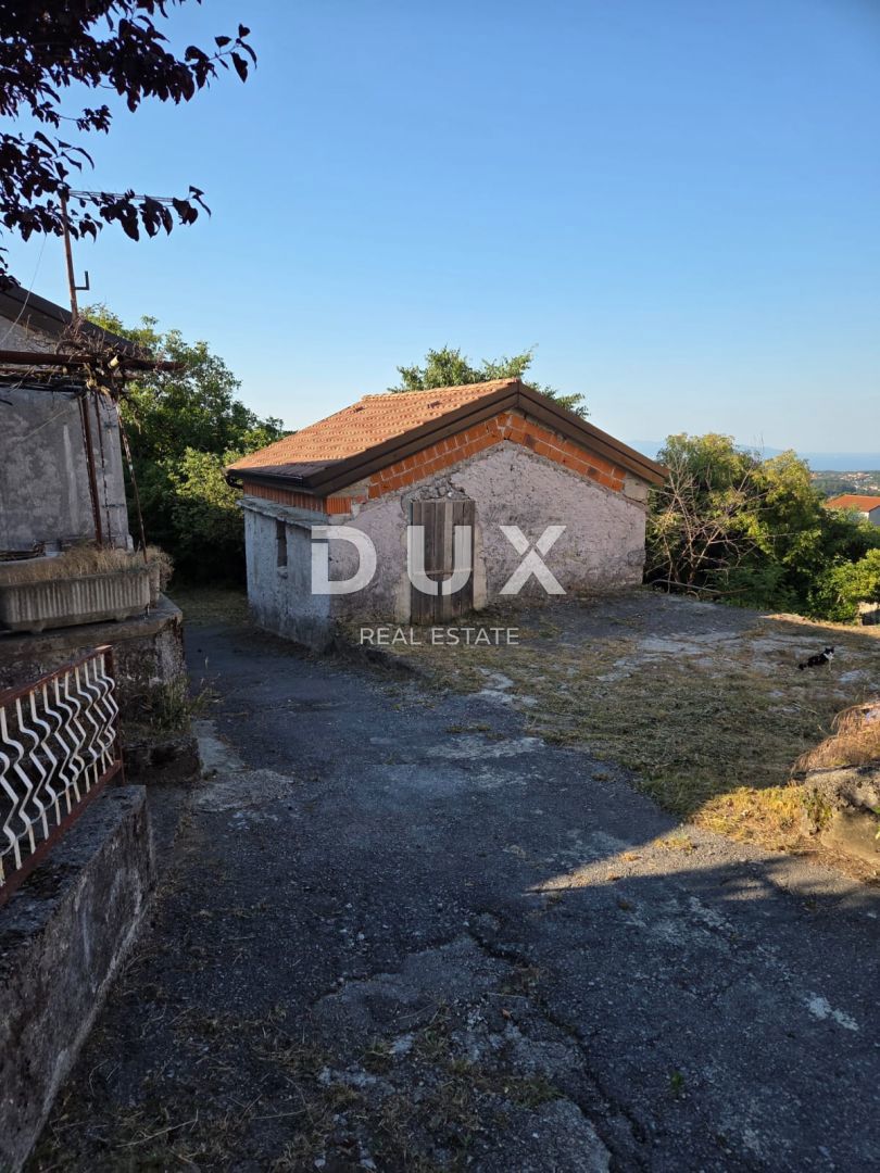 RIJEKA, VIŠKOVO - hiša in gospodarsko poslopje + dvorišče s pogledom na morje! PRILOŽNOST!