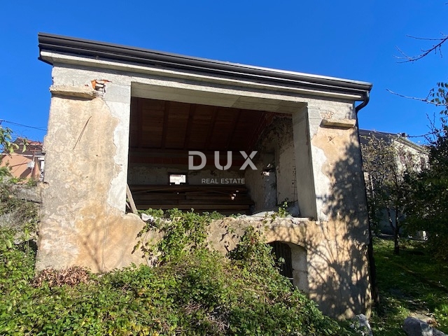 RIJEKA, VIŠKOVO - hiša in gospodarsko poslopje + dvorišče s pogledom na morje! PRILOŽNOST!