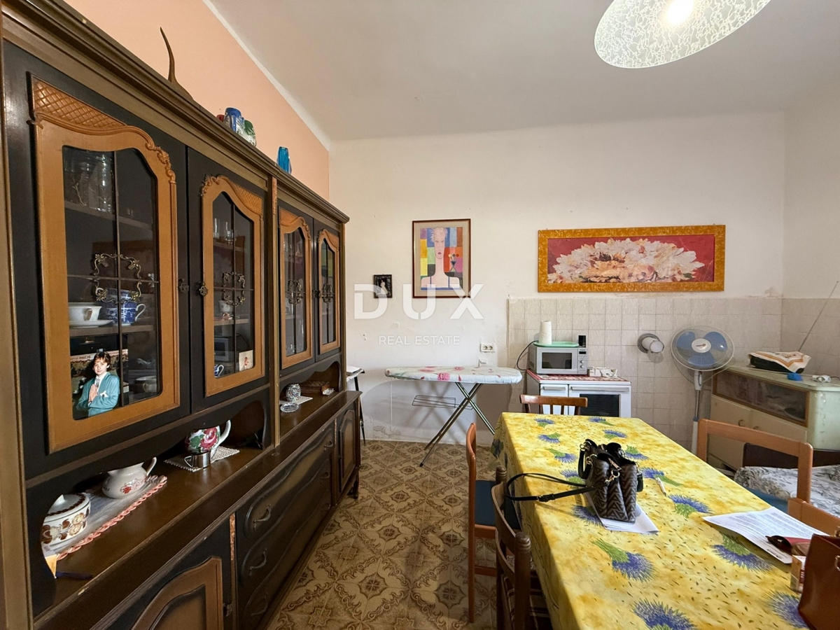 ISTRA, POREČ - Avtentična istrska hiša z dvema stanovanjskima enotama