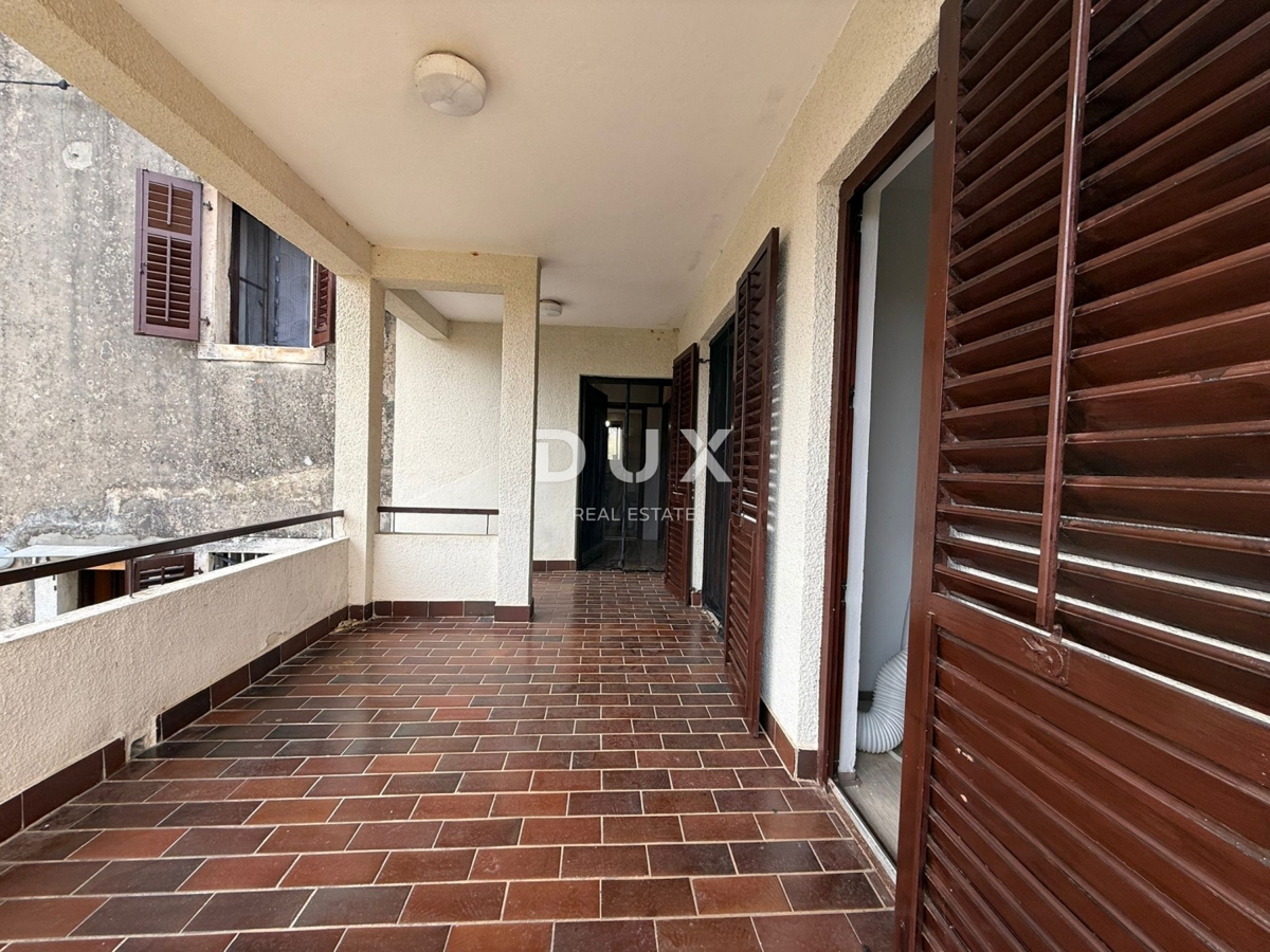 ISTRA, POREČ - Avtentična istrska hiša z dvema stanovanjskima enotama