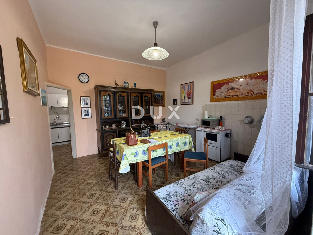 ISTRA, POREČ - Avtentična istrska hiša z dvema stanovanjskima enotama