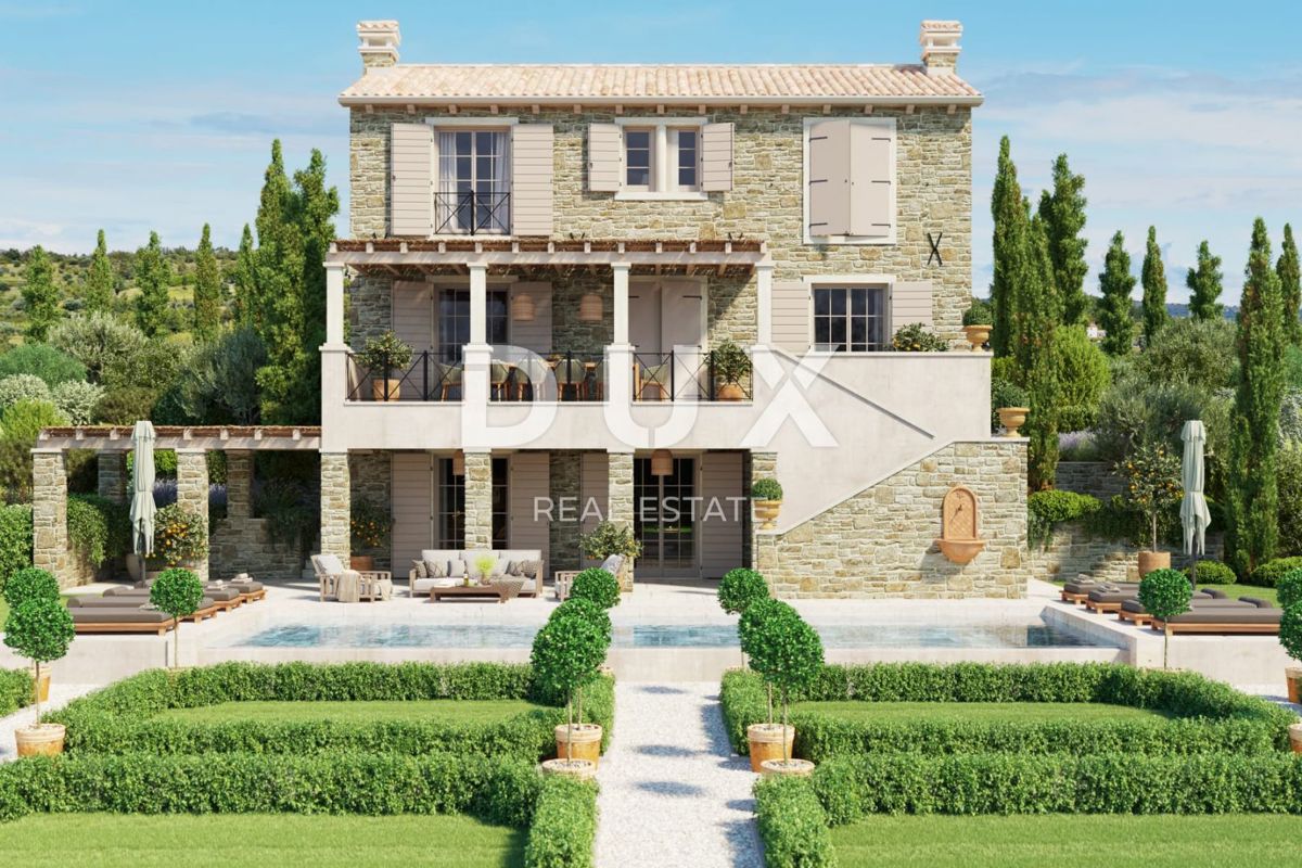 ISTRA, MOTOVUN - Gradbeno zemljišče na osamljeni lokaciji z razgledom