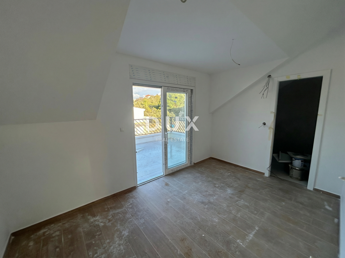 ROGOZNICA, STIVAŠNICA – Penthouse s fenomenalnim pogledom na morje