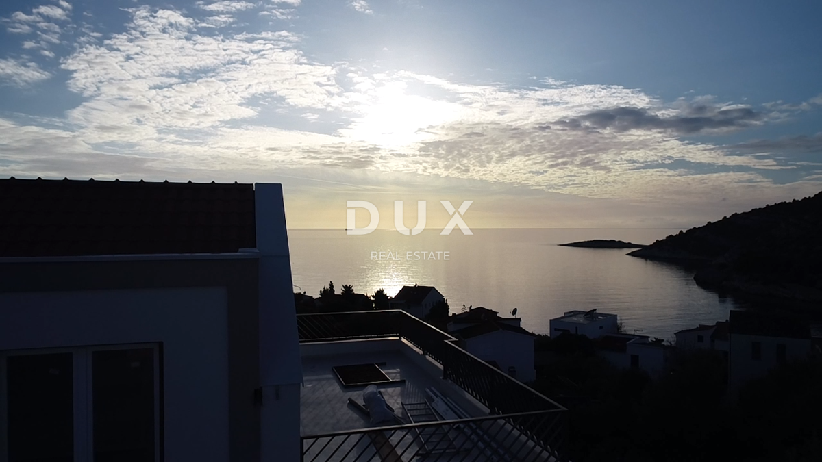 ROGOZNICA, STIVAŠNICA – Penthouse s fenomenalnim pogledom na morje