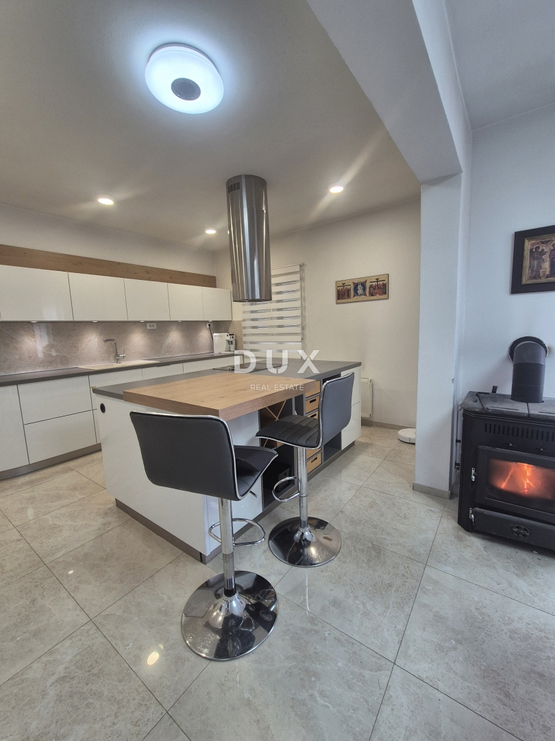 ZADAR, ZEMUNIK - PRILOŽNOST! Prenovljena družinska hiša