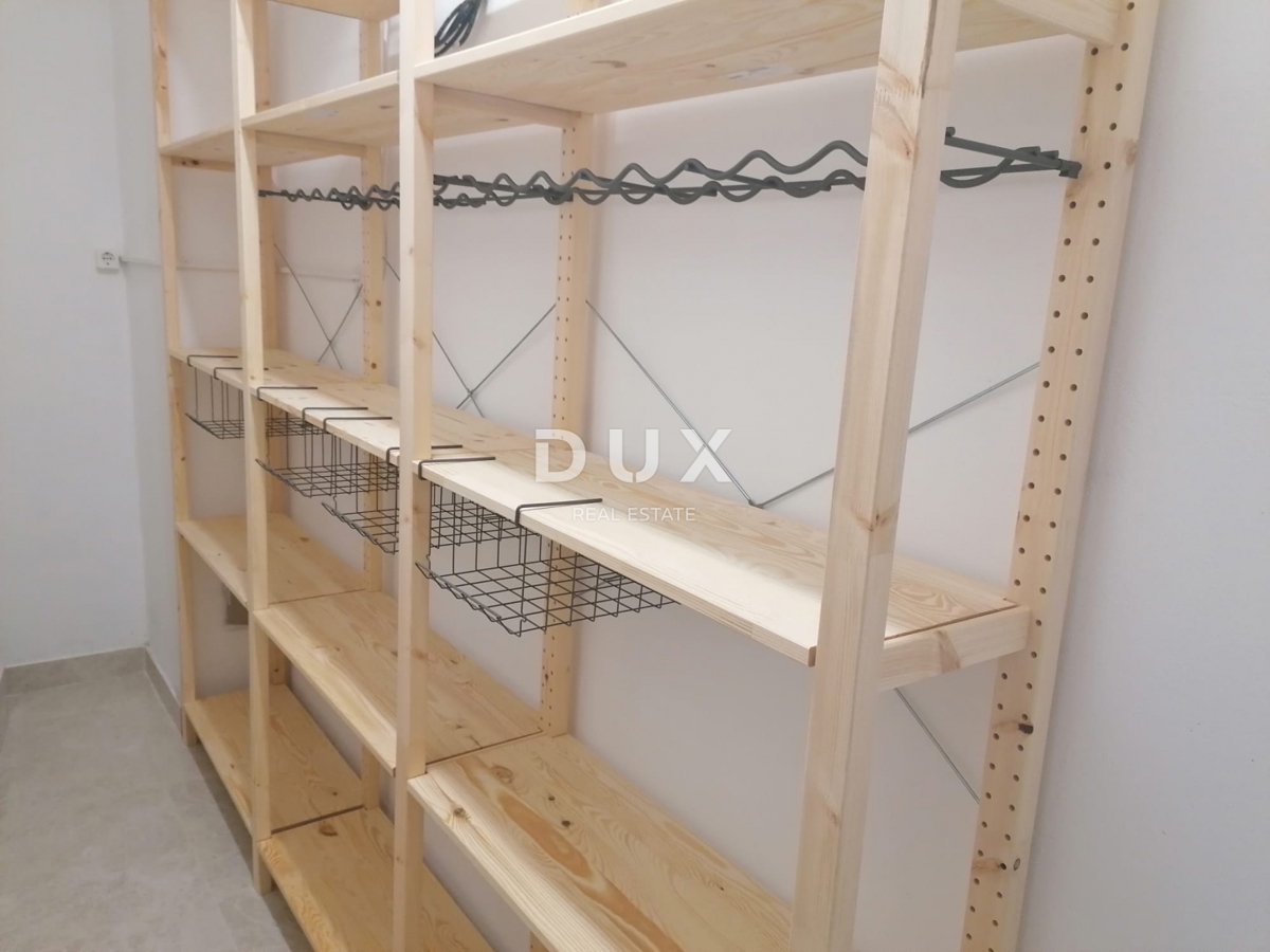 ZADAR, ZEMUNIK - PRILOŽNOST! Prenovljena družinska hiša