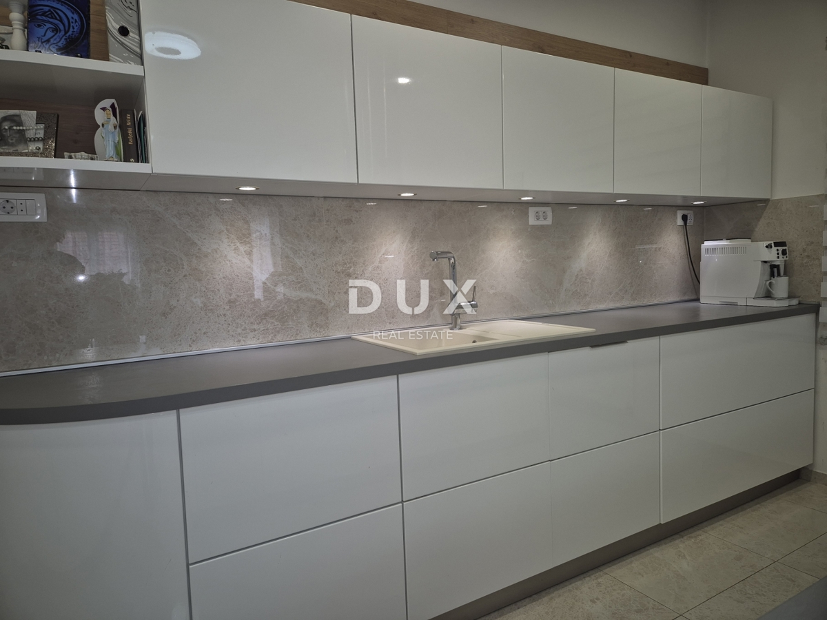 ZADAR, ZEMUNIK - PRILOŽNOST! Prenovljena družinska hiša